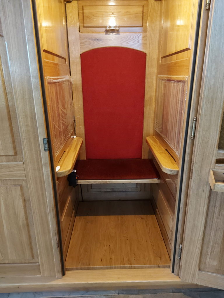 Podest grzewczy w konfesjonale